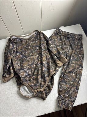 397 - Camo Baby Bodysuit & Pants Set - Brown/Green Print